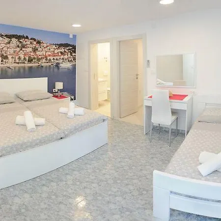 Apartments Majic Hvar Town Exterior photo